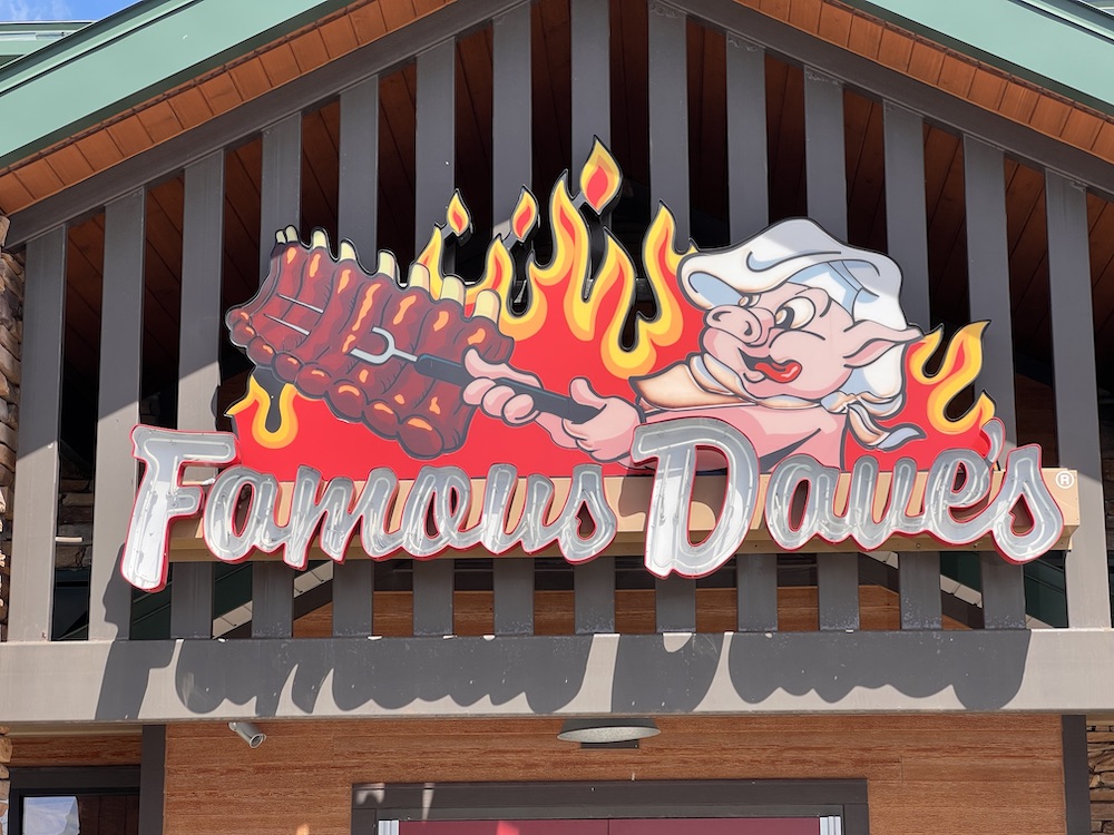 FAMOUS DAVE’S